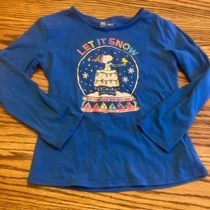 Girls sz 8 snoopy long sleeve Christmas tee w sparkles